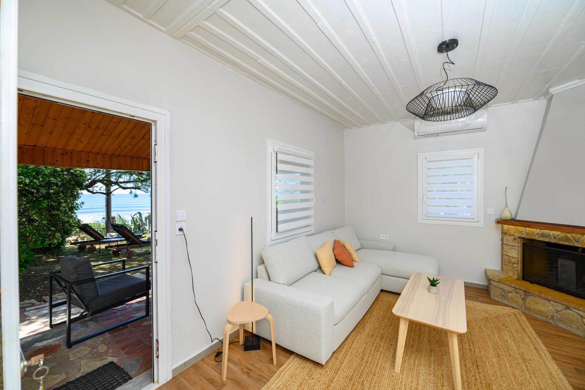 Salty Noses Beach House Paradise Perfect For Families Pírgos Exterior foto